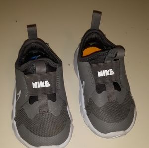 Nike baby Todder size 6.c